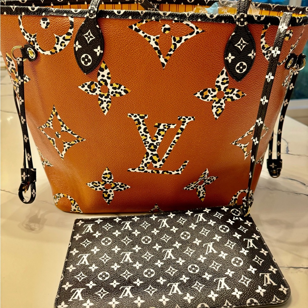 🚨🚨🚨🚨🚨🚨SOLD 🚨🚨🚨🚨🚨Louis Vuitton Neverfull Excellent condition - Picture 2 of 4